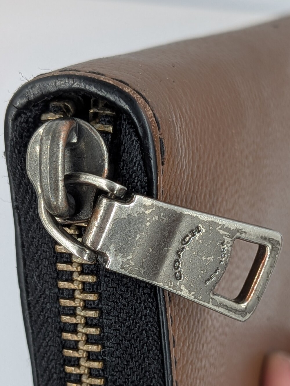 Coach Accordion Wallet Black Brown Pebble Leather Whipstitch Zip Around F58105 - Picture 13 of 16